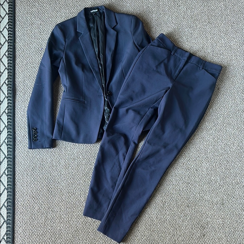 Express Blue Suit Modern Tailored Design